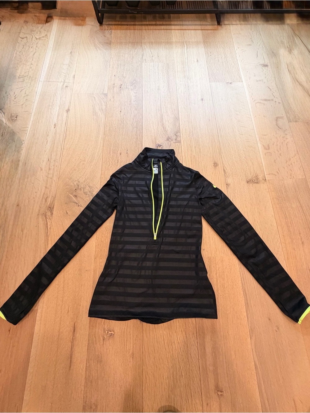 Nike Pro Dri-Fit Quarter Zip Pullover Small Black Neon Trim Training Top